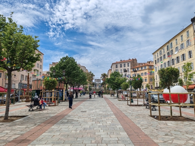 Visiter Ajaccio facilement, sans problème de circulation ou de parking, Bastelicaccia, Motel Les Amandiers