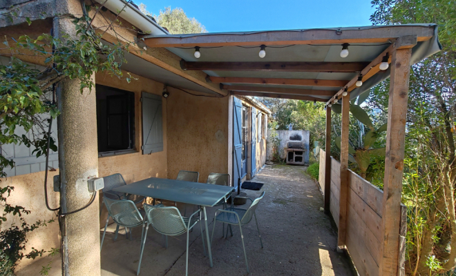 Terrasse pavillon n°9, hébergement pour 3 à 5 personnes, Bastelicaccia, Motel Les Amandiers